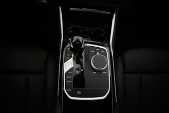 https://vehicle.imgix.net/4336773/8c50f81b-dba6-4efc-b689-35c644ba4c38.jpg