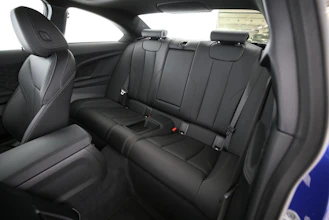 https://vehicle.imgix.net/4336773/d04ba2b8-55a9-4c43-bf52-560091a79cbb.jpg