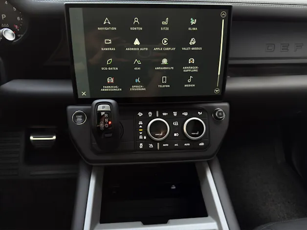 Land Rover Defender 90 5.0 V8 X