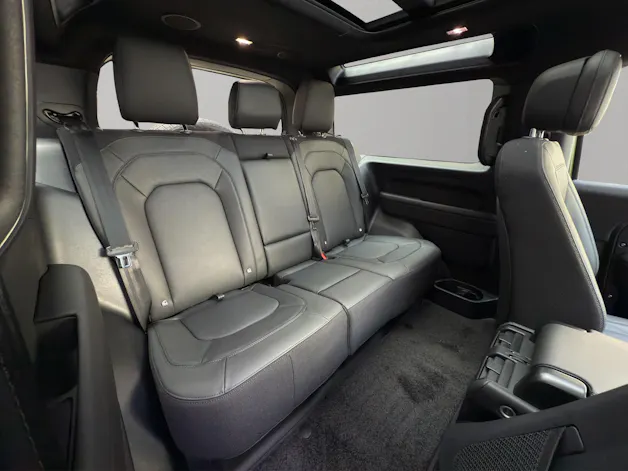 Land Rover Defender 90 5.0 V8 X