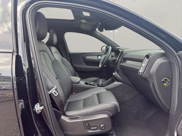Volvo XC40 2.0 B4 MH R-Design AWD