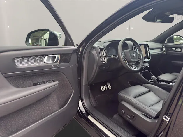 Volvo XC40 2.0 B4 MH R-Design AWD