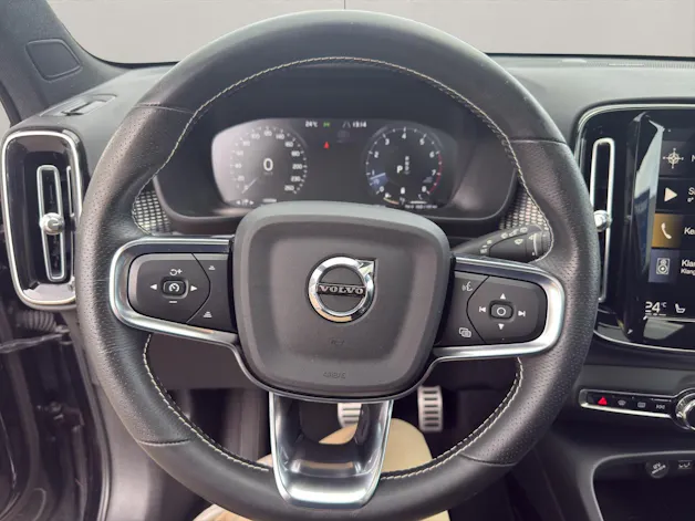 Volvo XC40 2.0 B4 MH R-Design AWD
