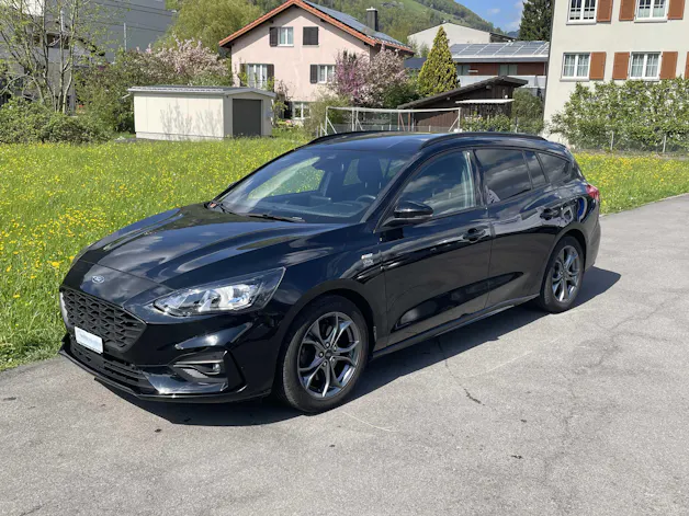 Ford Focus Station Wagon 1.0i EcoB 125PS ST-Line