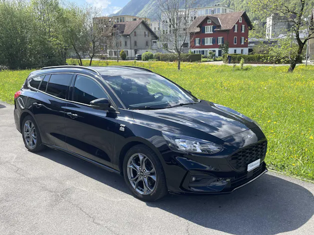 Ford Focus Station Wagon 1.0i EcoB 125PS ST-Line