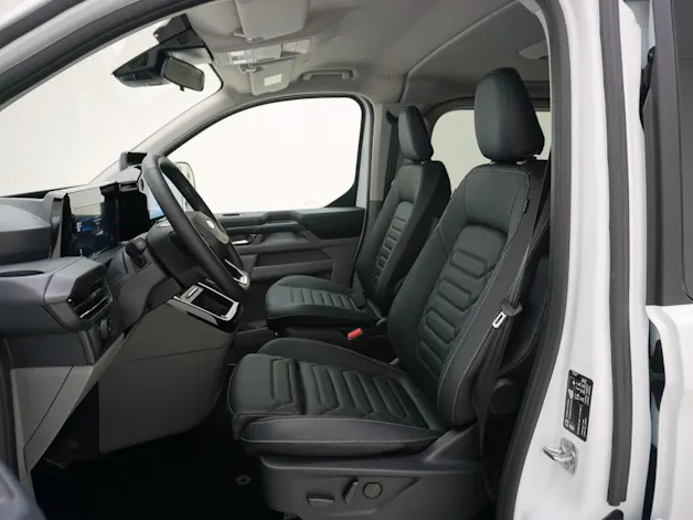 FORD Tourneo Custom L2 2.5 Plug-in-Hybrid Titanium X