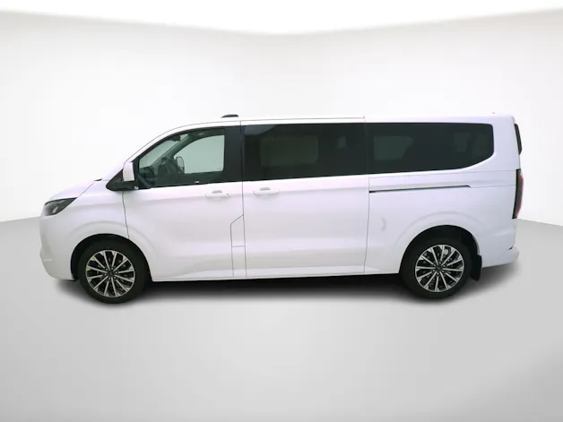FORD Tourneo Custom L2 2.5 Plug-in-Hybrid Titanium X