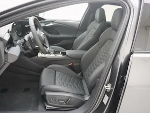 Audi A6 e-tron Avant quattro S line