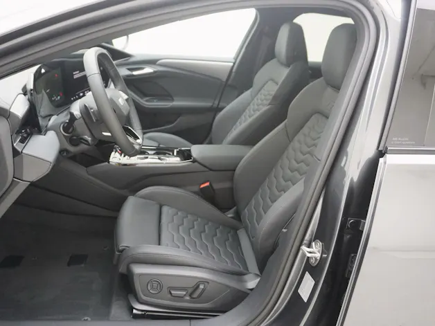 Audi A6 e-tron Avant quattro S line