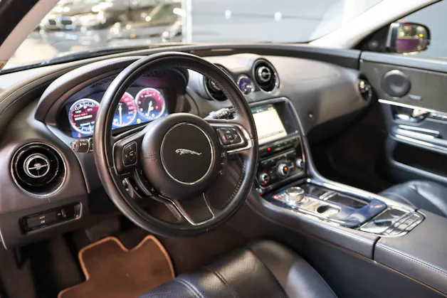 Jaguar XJ LWB 3.0 V6 S/C Portfolio Automatic AWD