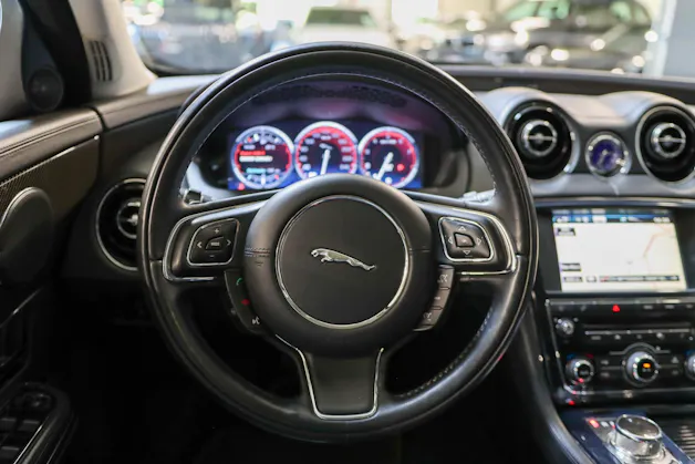 Jaguar XJ LWB 3.0 V6 S/C Portfolio Automatic AWD