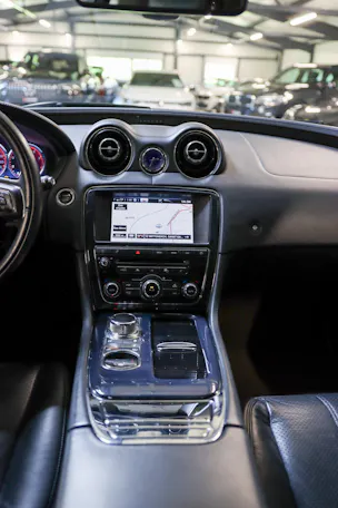 Jaguar XJ LWB 3.0 V6 S/C Portfolio Automatic AWD