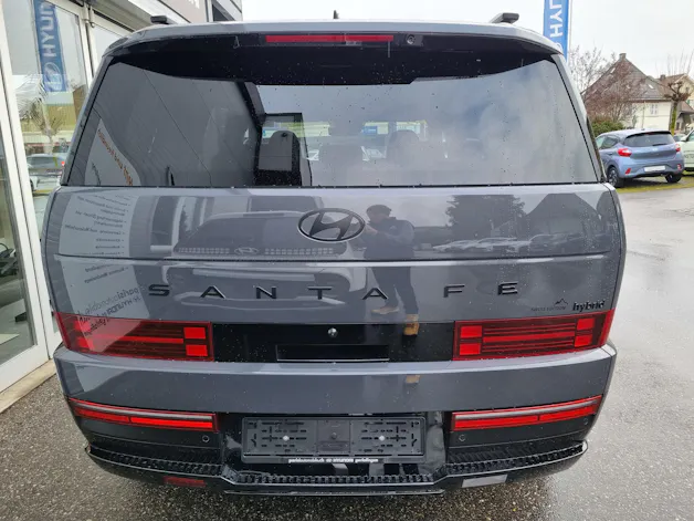Hyundai Santa Fe 1.6 T-GDi HEV Calligraphy Swiss Ed. 4WD Automatic