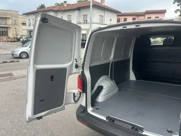 VW T6.1 2.0 TDI DSG