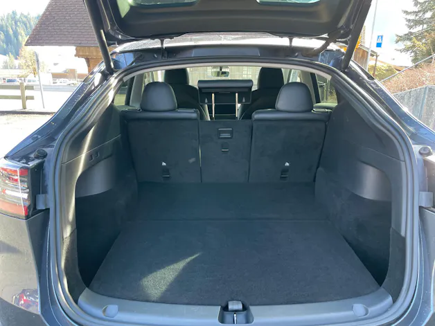 Tesla Model Y Long Range