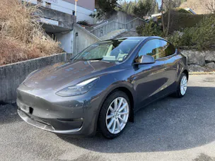 Tesla Model Y Long Range