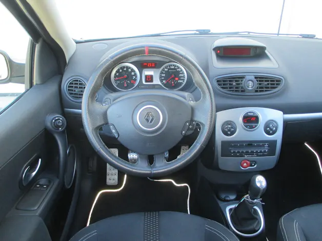 Renault Clio 2.0 16V Sport