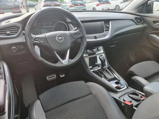 Opel Grandland X 1.6 TP Ultimate Automatik