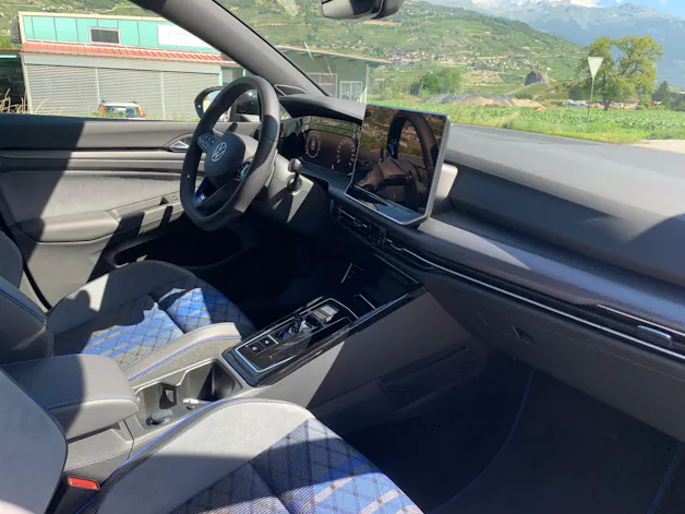 VW Golf 2.0 TSI R DSG 4 Motion