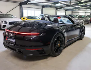 Porsche 911 Carrera 4 GTS Cabriolet PDK
