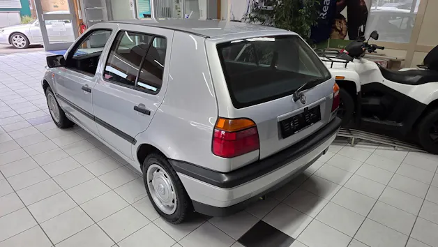 VW Golf 1800 S-Plus (GL) A
