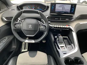 Peugeot 3008 300e Hybrid4 Road Trip EAT8