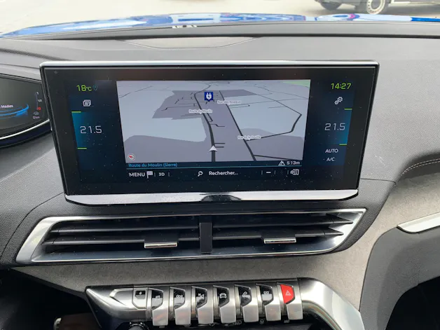 Peugeot 3008 300e Hybrid4 Road Trip EAT8