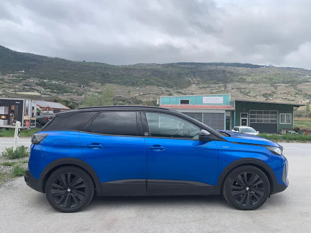 Peugeot 3008 300e Hybrid4 Road Trip EAT8
