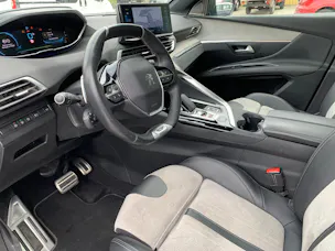 Peugeot 3008 300e Hybrid4 Road Trip EAT8