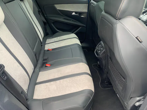 Peugeot 3008 300e Hybrid4 Road Trip EAT8