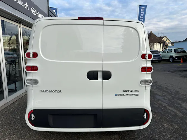 Maxus eDeliver 5 L1 64kWh