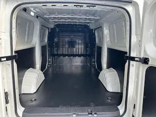 Maxus eDeliver 5 L1 64kWh
