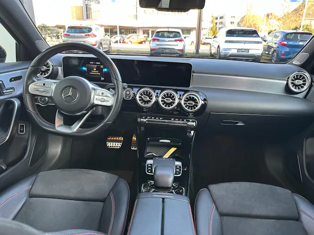 Mercedes-Benz A 220 d AMG Line 8G-DCT