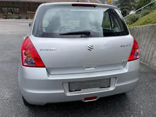 Suzuki Swift 1.3i 16V GL Top 4x4
