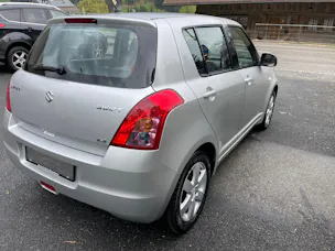 Suzuki Swift 1.3i 16V GL Top 4x4