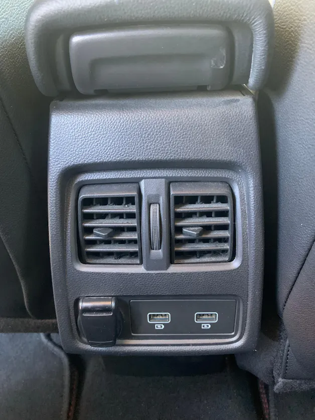 Renault Captur 1.3 TCe EDC Intens EDC
