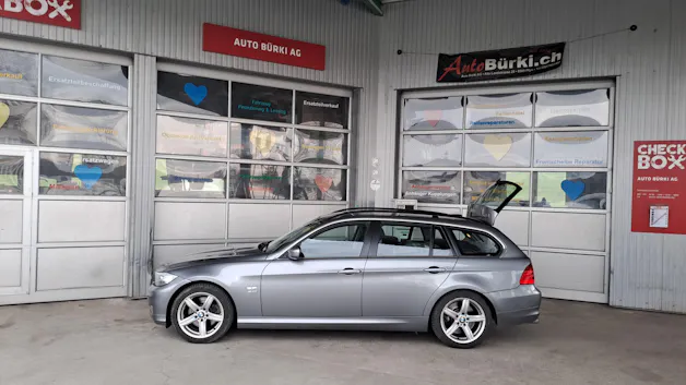 BMW 325i xDrive Touring Steptronic