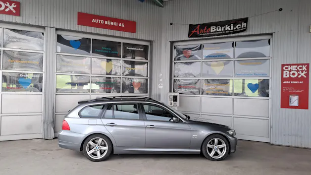 BMW 325i xDrive Touring Steptronic