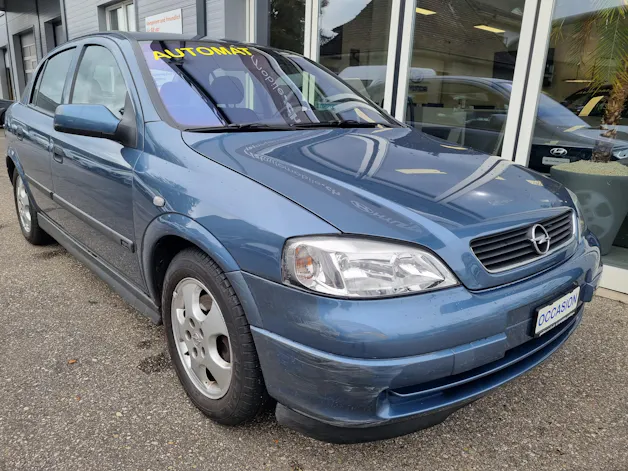 Opel Astra 2.2i 16V Elegance