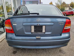 Opel Astra 2.2i 16V Elegance