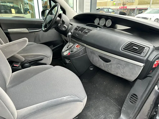 Peugeot 807 2.0 16V HDi Family+ Tiptronic