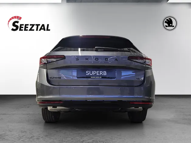 Škoda Superb Combi 2.0 TSI Sportline 4x4 DSG
