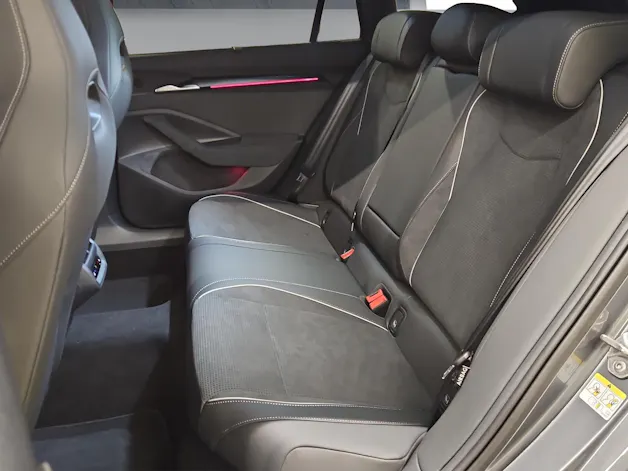 Škoda Superb Combi 2.0 TSI Sportline 4x4 DSG