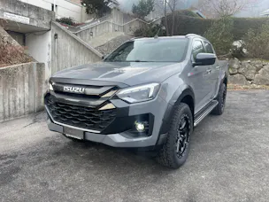Isuzu Nitro Sport +