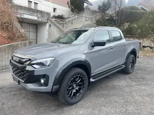 Isuzu Nitro Sport +