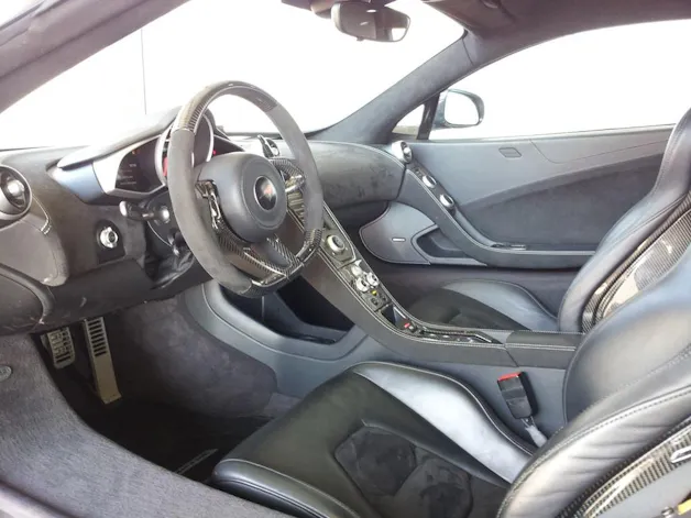 McLaren MP4-12C Coupé 3.8 V8 SSG