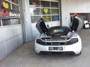 McLaren MP4-12C Coupé 3.8 V8 SSG