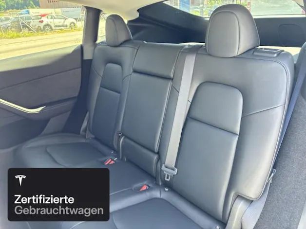 Tesla Model Y Long Range RWD