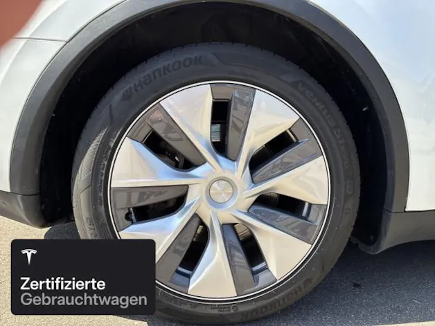 Tesla Model Y Long Range RWD