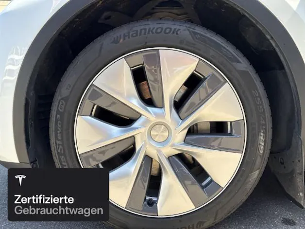 Tesla Model Y Long Range RWD